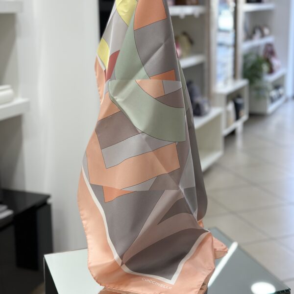 Foulard geometrico arancione - immagine 2