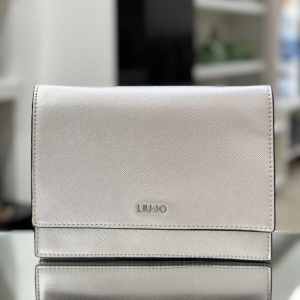 Pochette argento saffiano