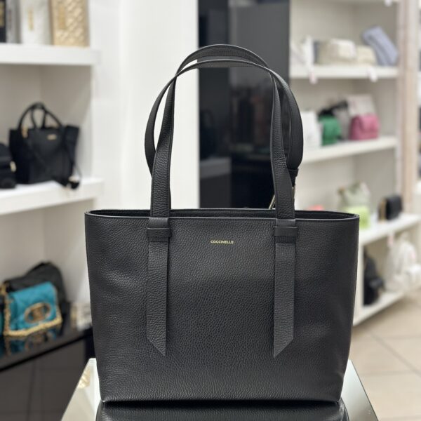 Coccinelle Malory Medium Black - immagine 2