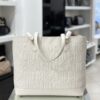 Shopping bag con logo e catena avorio - immagine 2