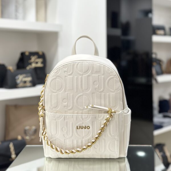 Zaino con logo e catena cuori crema