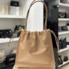 Coccinelle shopping bag coulissè large skin - immagine 5