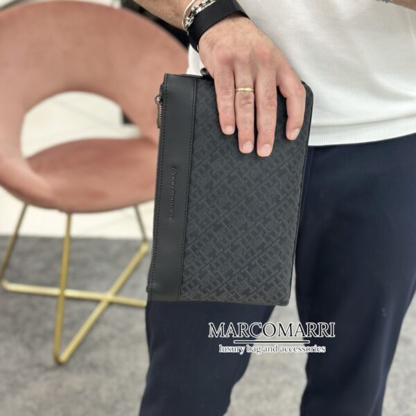 Pochette TH Monogram - immagine 2