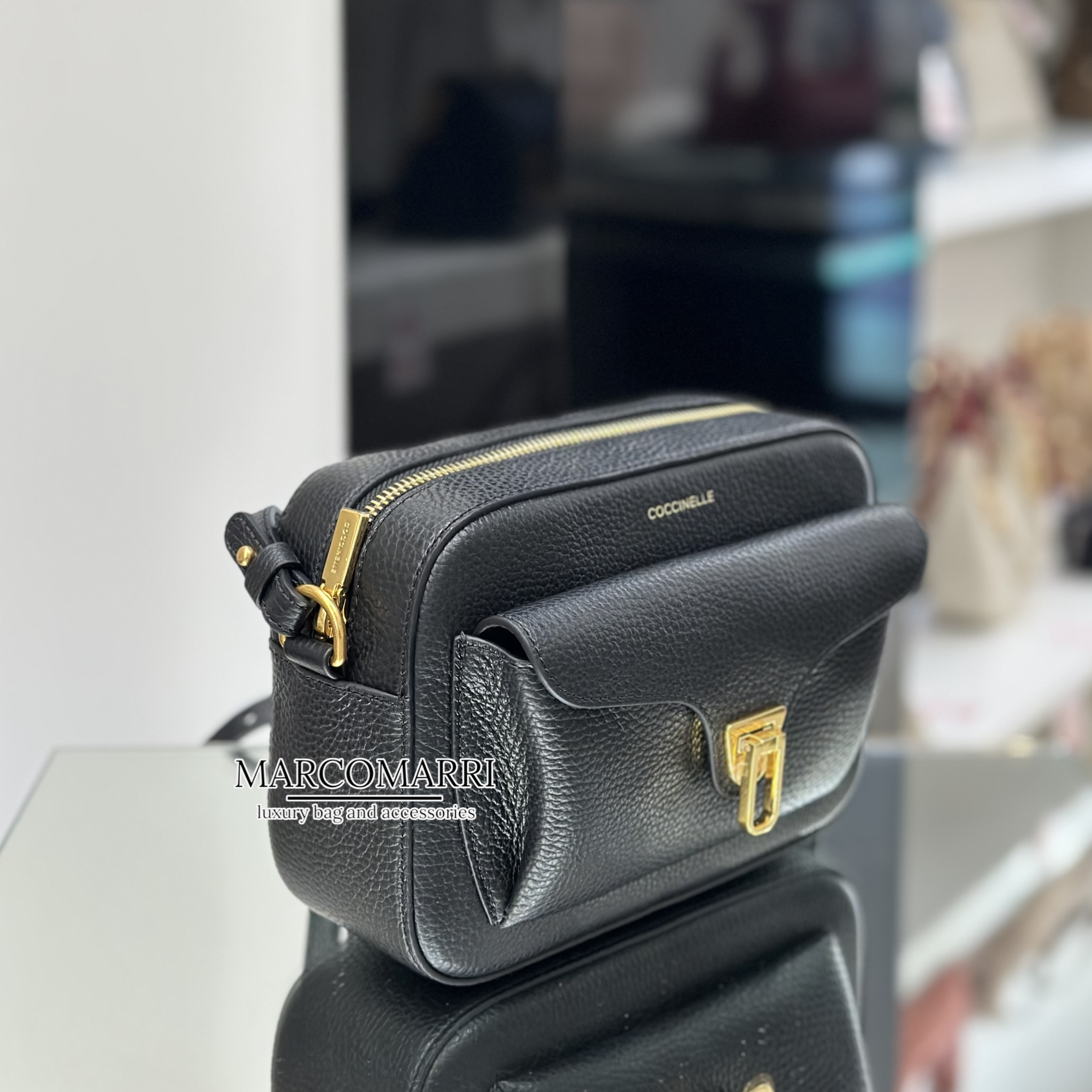 Coccinelle Beat Soft Small black - immagine 6