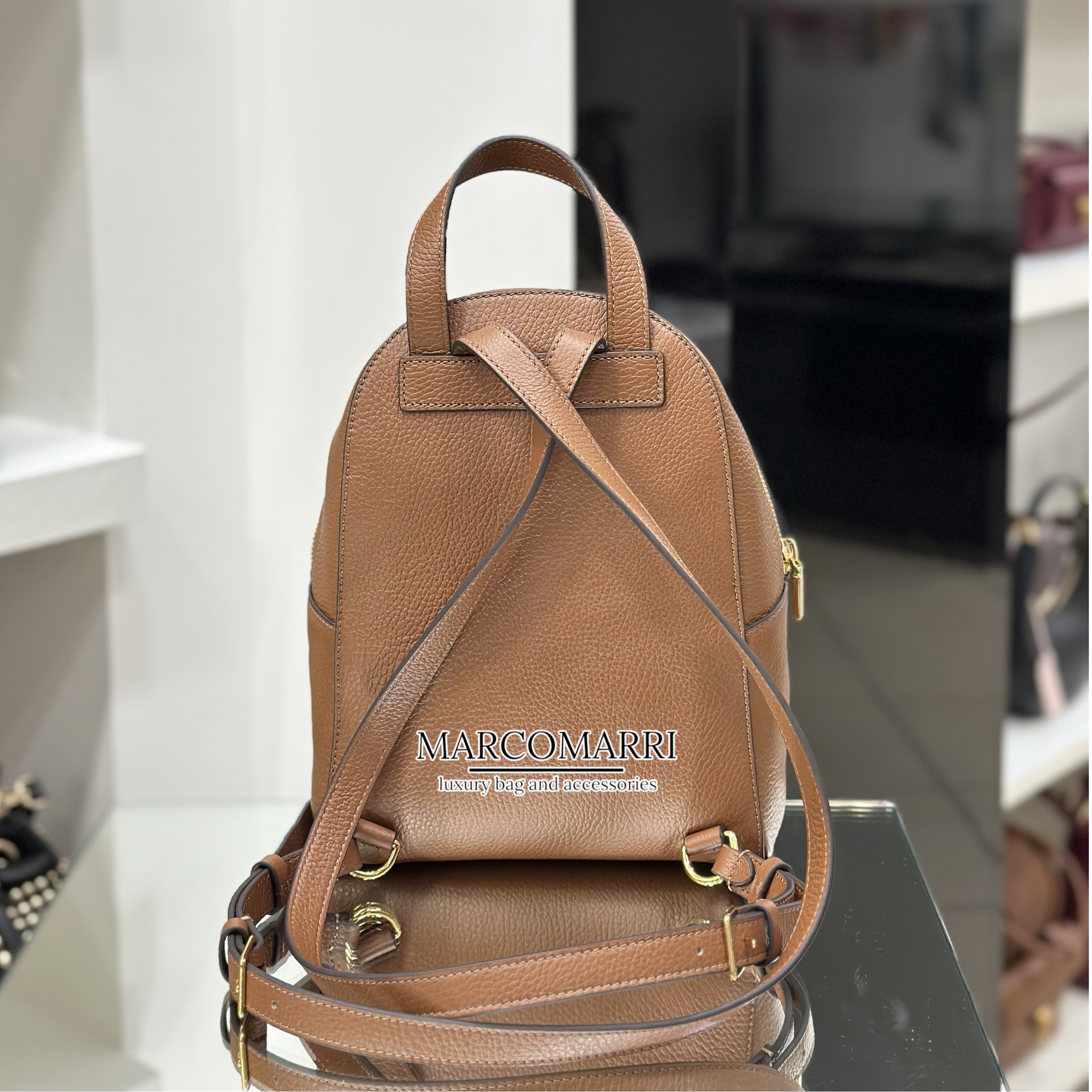 Coccinelle Zaino Beat Small Cognac - immagine 3