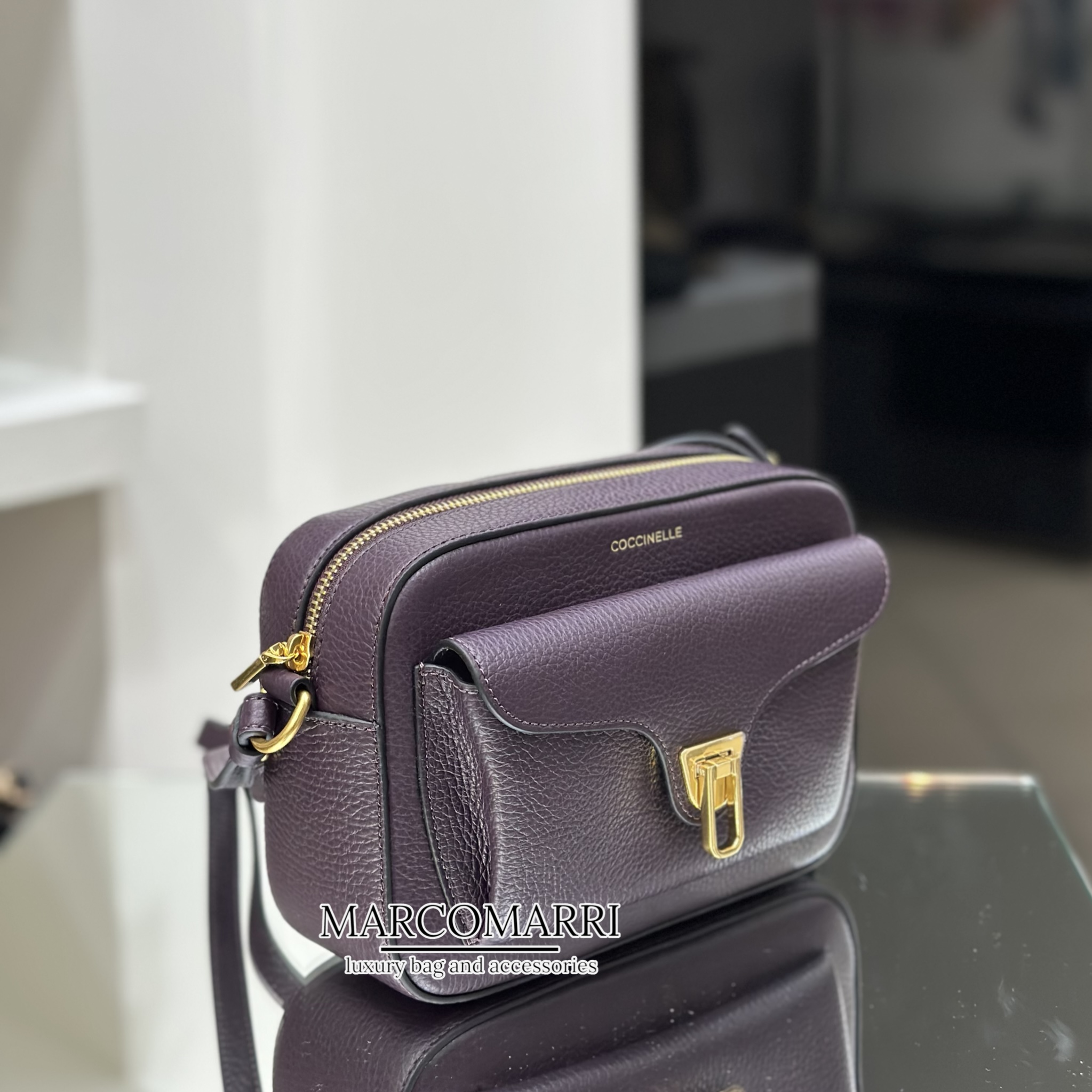 Coccinelle Beat Soft Small prugna - immagine 3