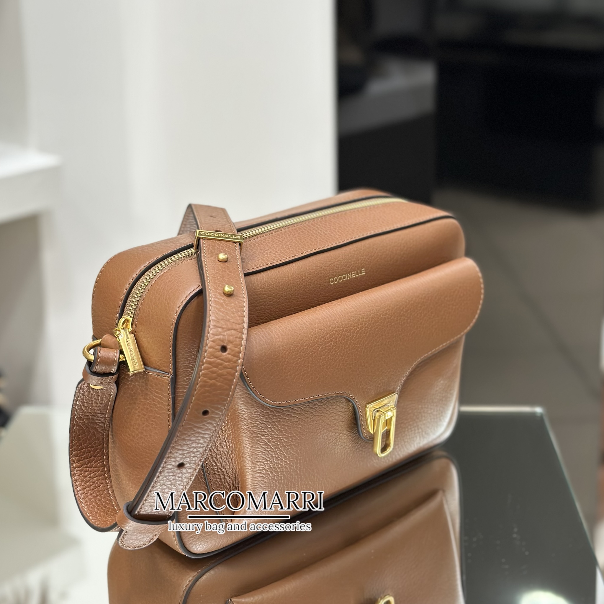 Coccinelle Beat Soft Large cognac - immagine 3