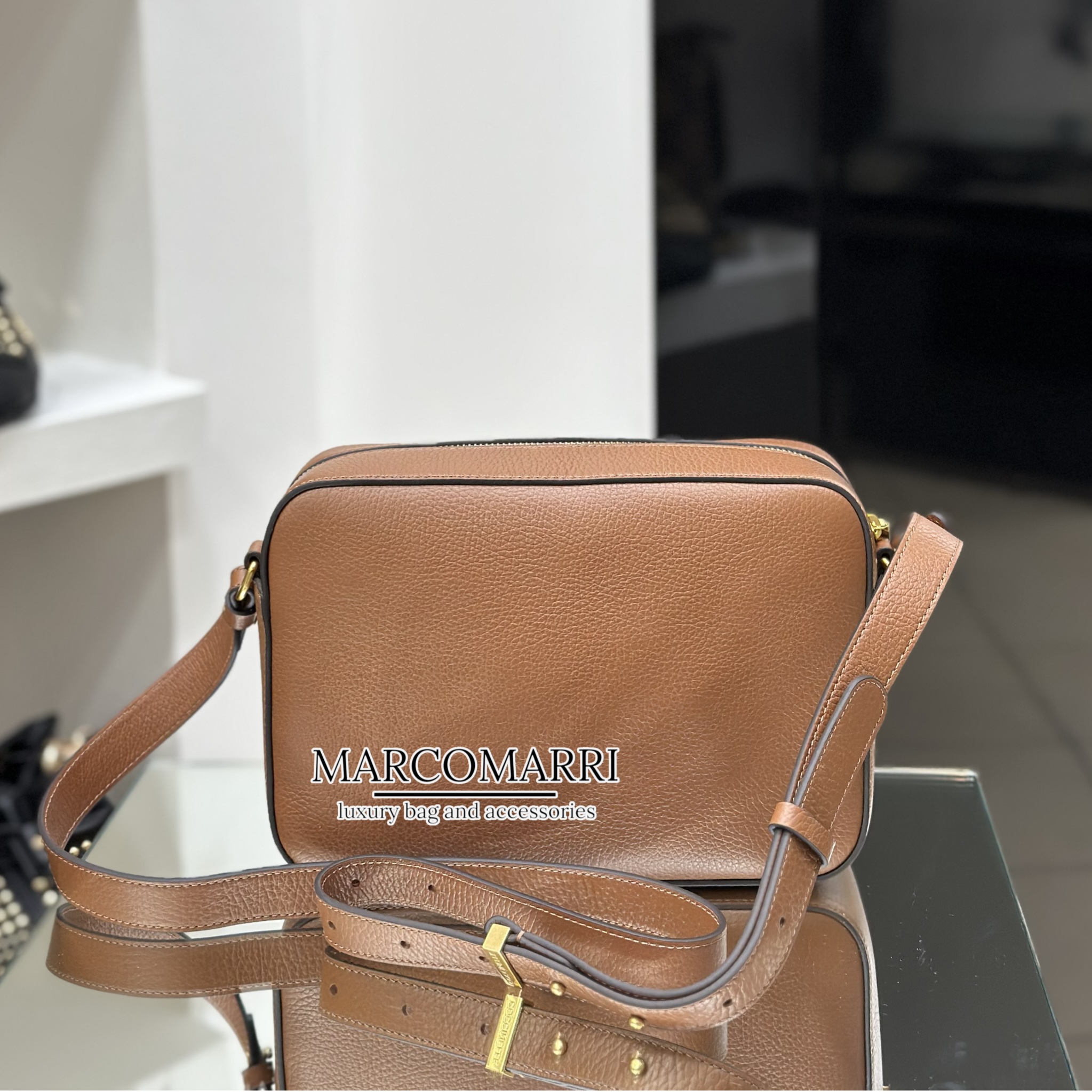 Coccinelle Beat Soft Large cognac - immagine 4