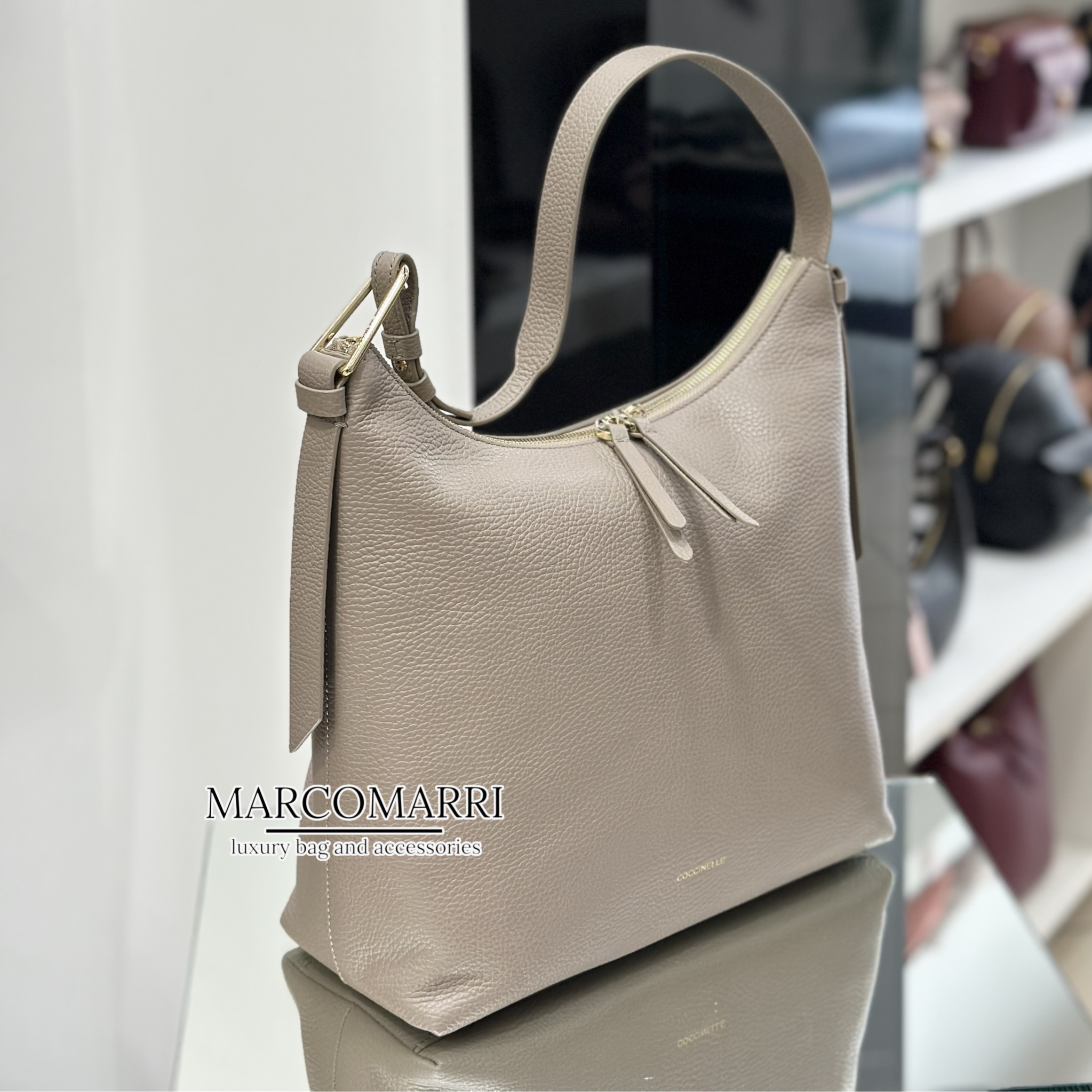 Coccinelle Hobo Malory Grey - immagine 2