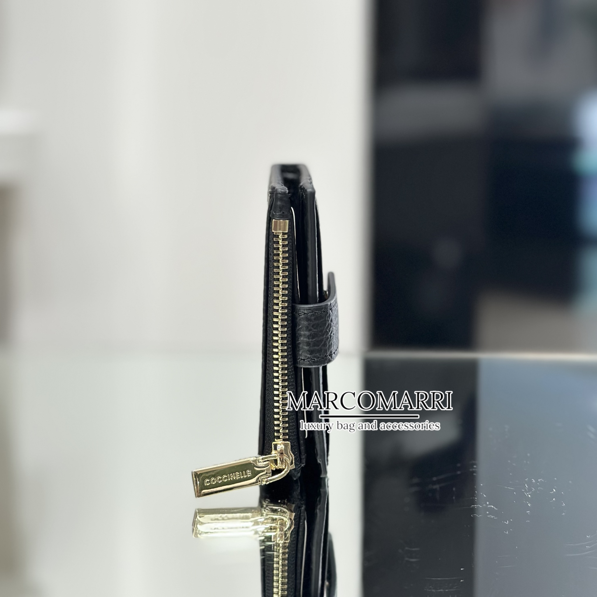 Coccinelle Portafoglio small metallic soft black - immagine 6