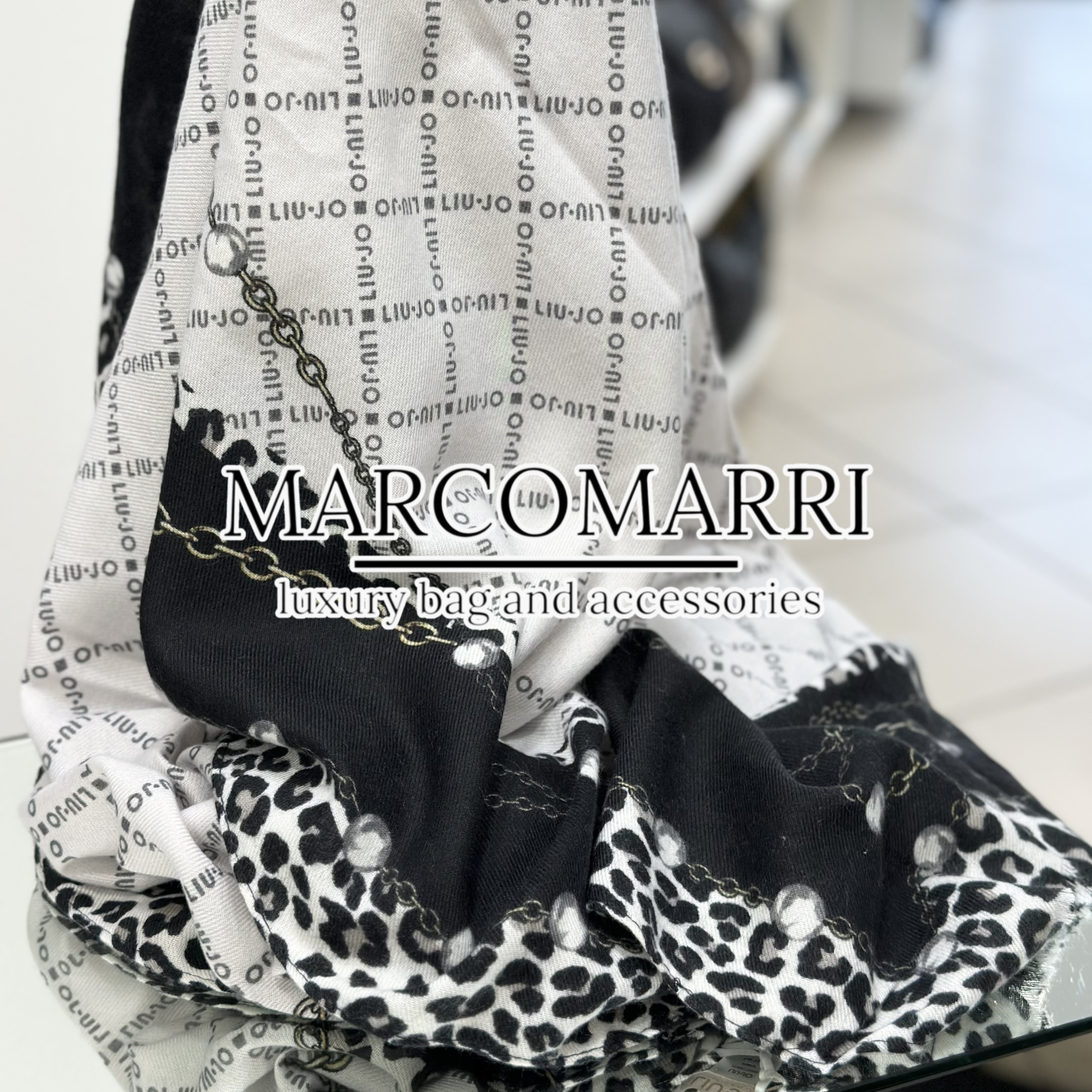 Liu Jo Sciarpa pearls animal black - immagine 4