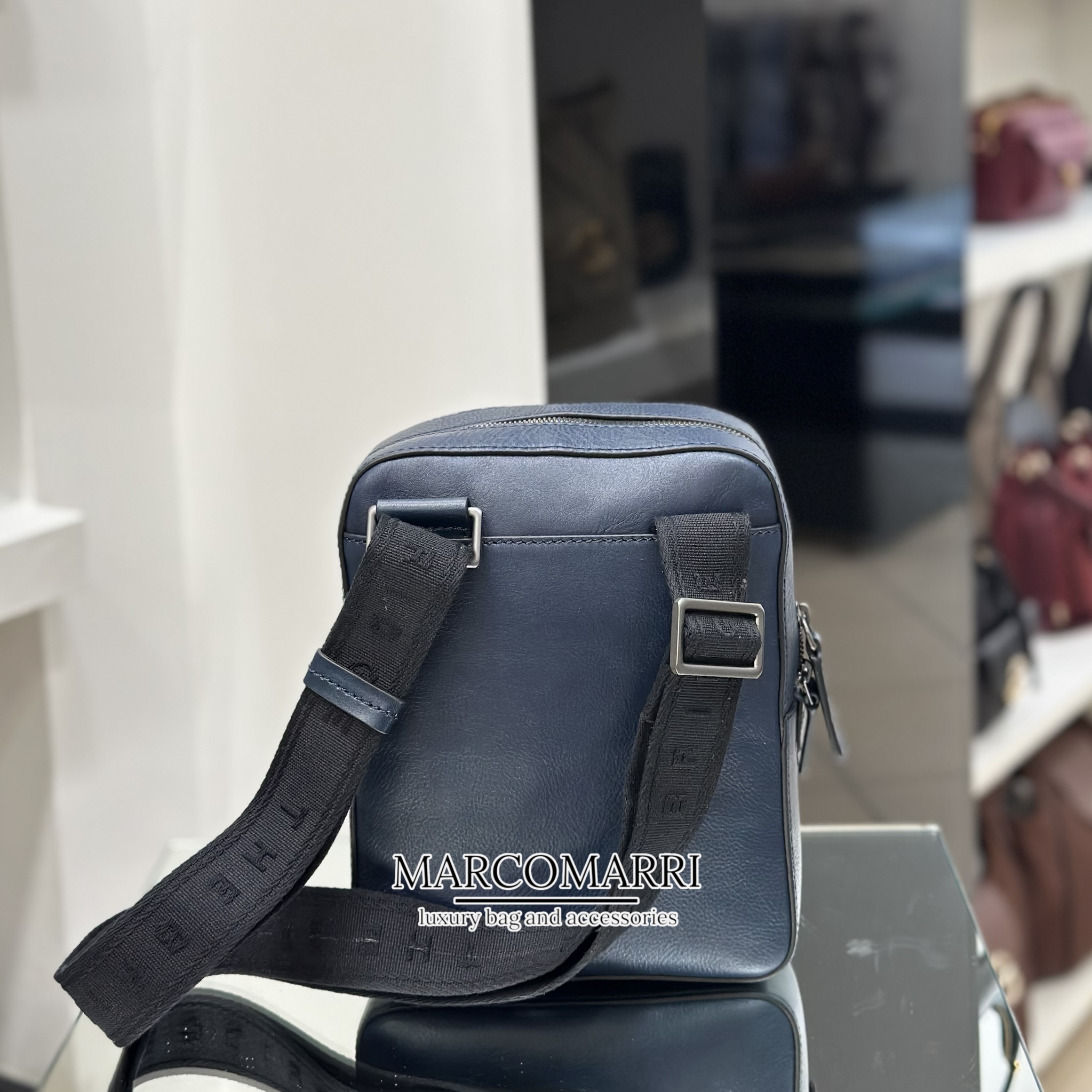 The Bridge Uomo Tracolla Large Jacopo Blu - immagine 3