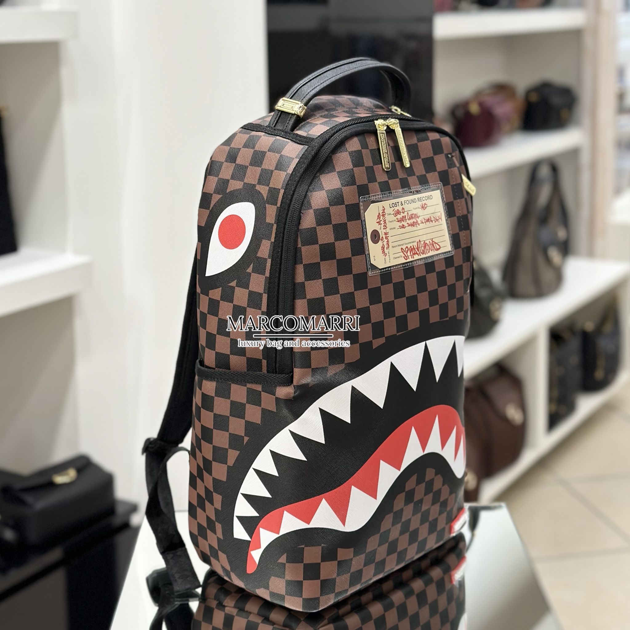 Zaino Dripping Shark in paris lost and Found - immagine 3