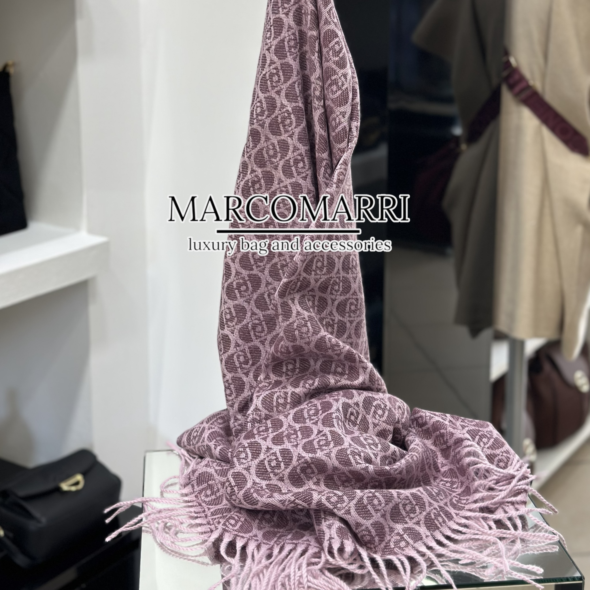 Liu Jo Stola con logo monogram red aubergine - immagine 3