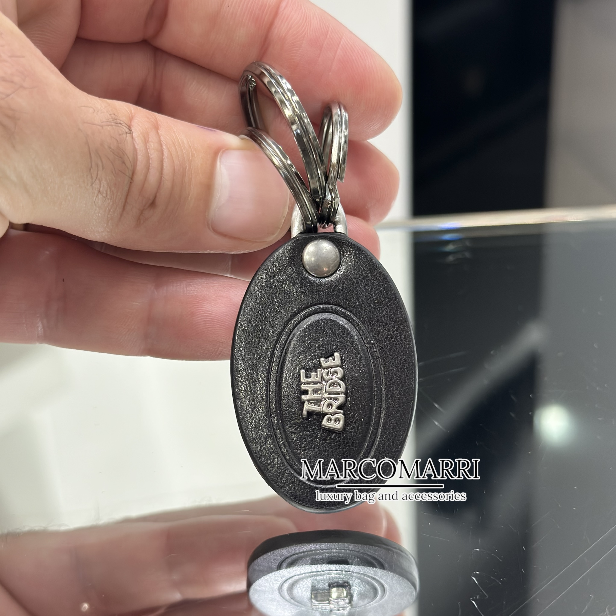 The Bridge Portachiavi anelli nero - immagine 3