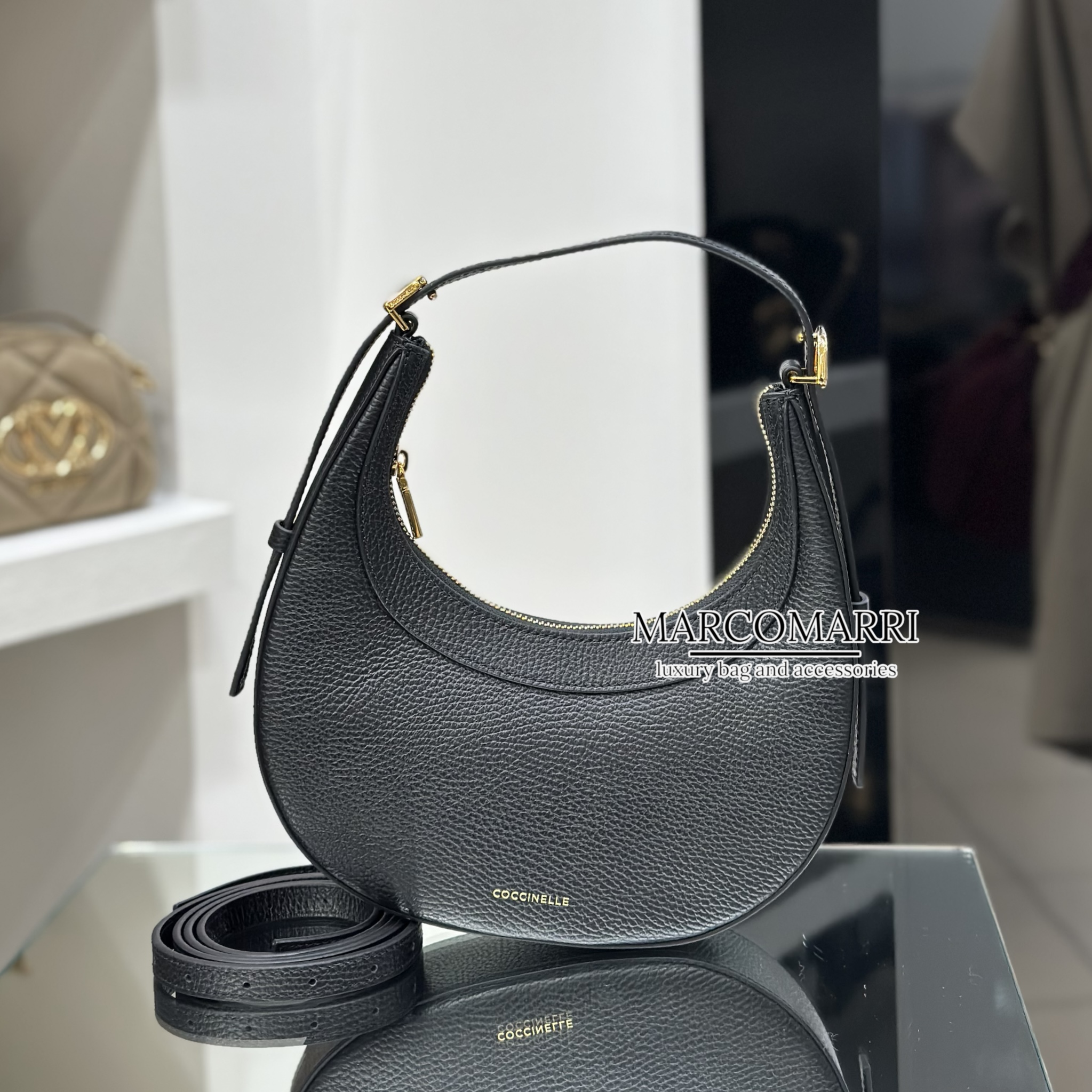 Coccinelle Whisper Mini Hobo Black - immagine 4