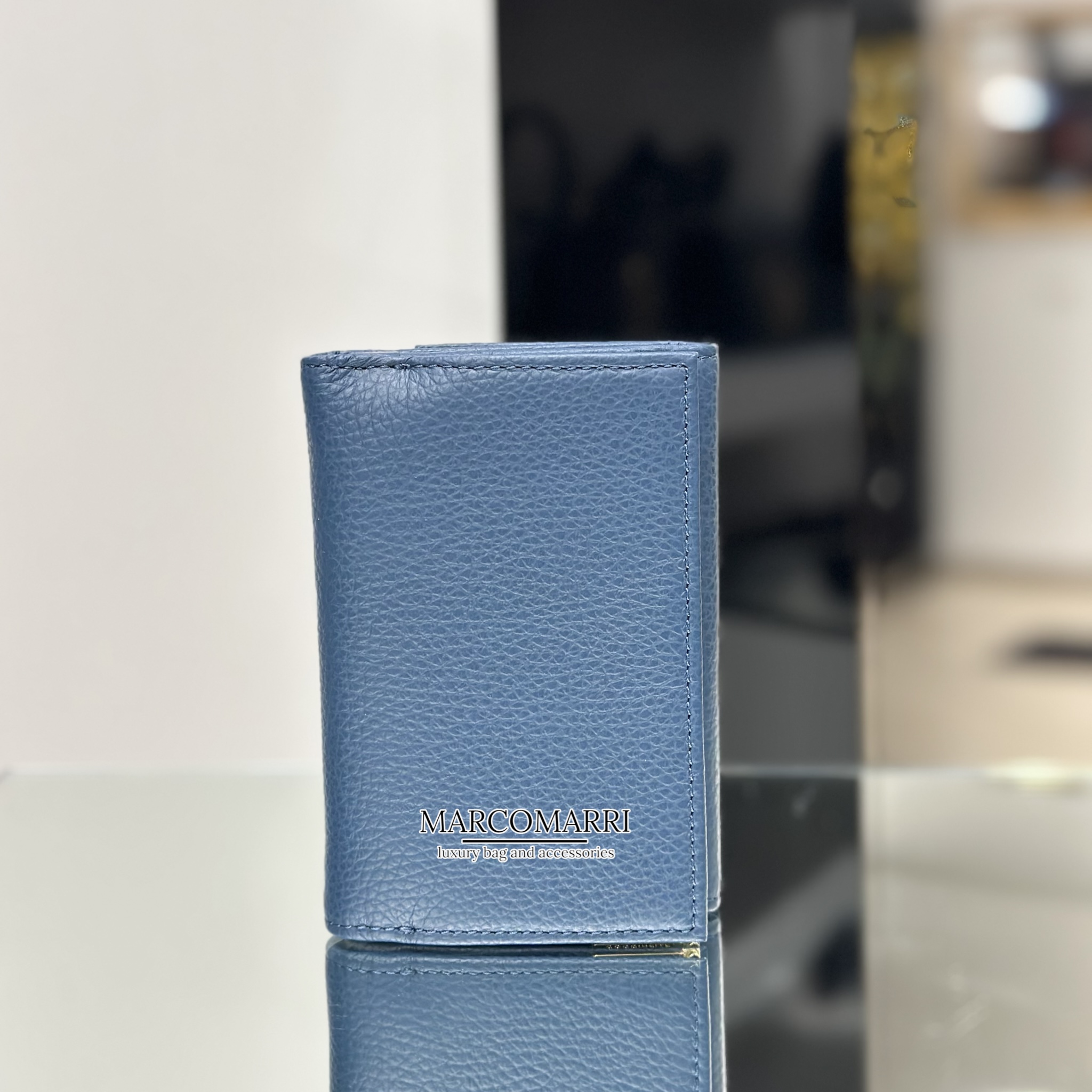 Coccinelle Portafoglio Medio Soft Deep blue - immagine 4