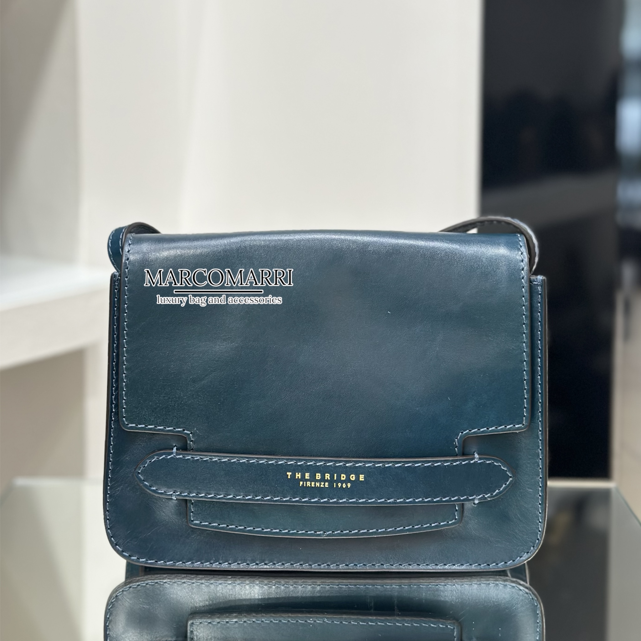 The bridge tracolla Lucrezia in pelle, Marco Marri Pelletteria Perugia (6)