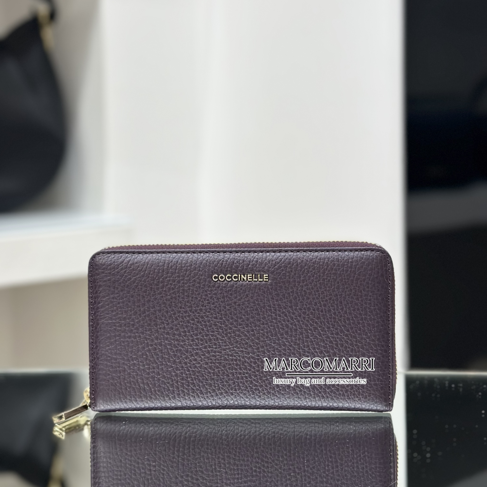 Coccinelle Portafoglio zip Soft Prugna