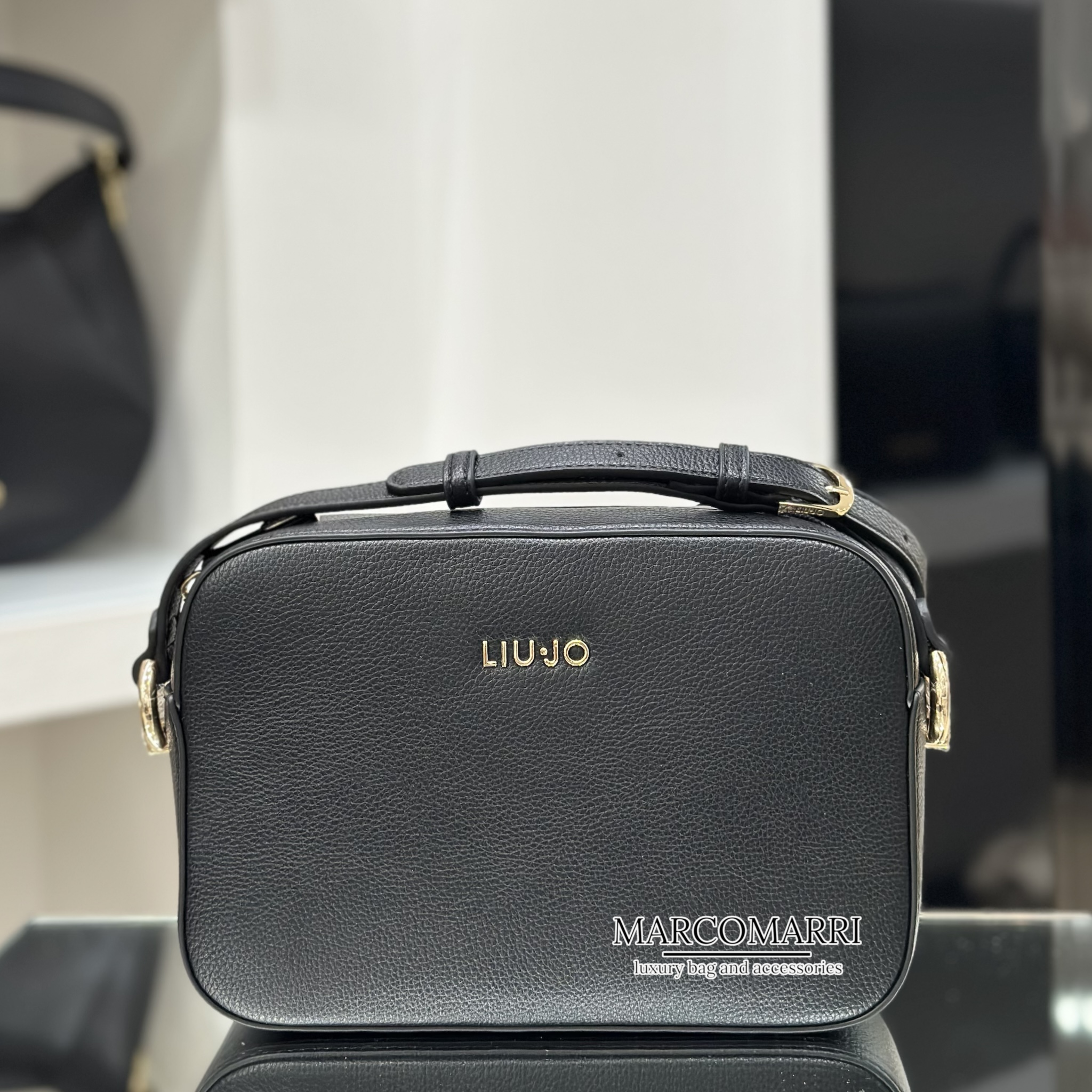 Bazaart_FB0059D8-CB80-4AD1-AA3E-5017CC742670