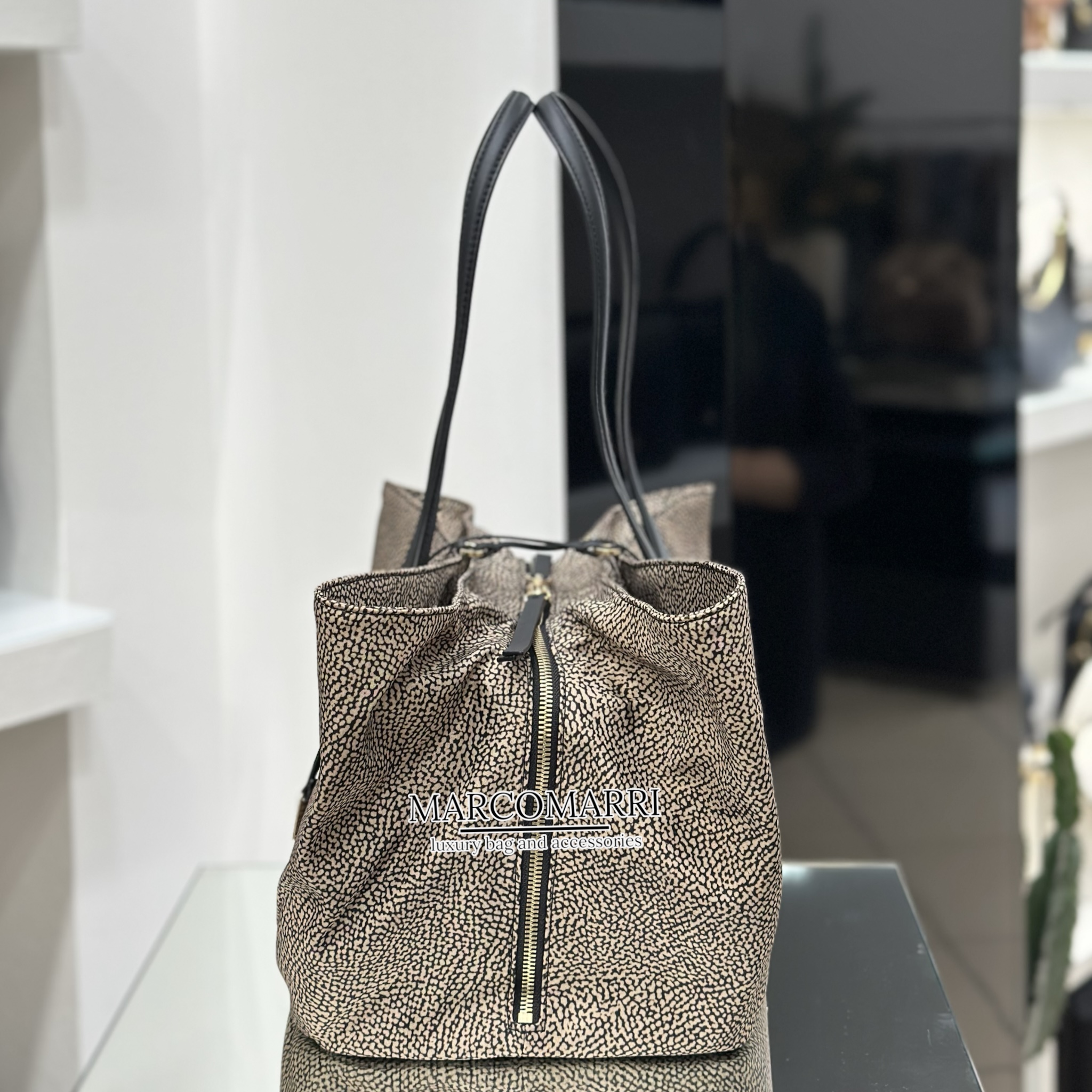 Borbonese Shopping bag Vis-A-Vis Op Classico - immagine 4