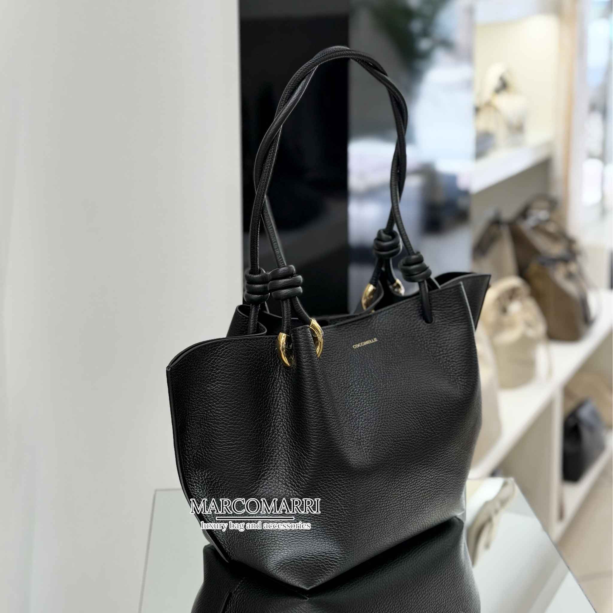 Coccinelle Finn Medium Black - immagine 4