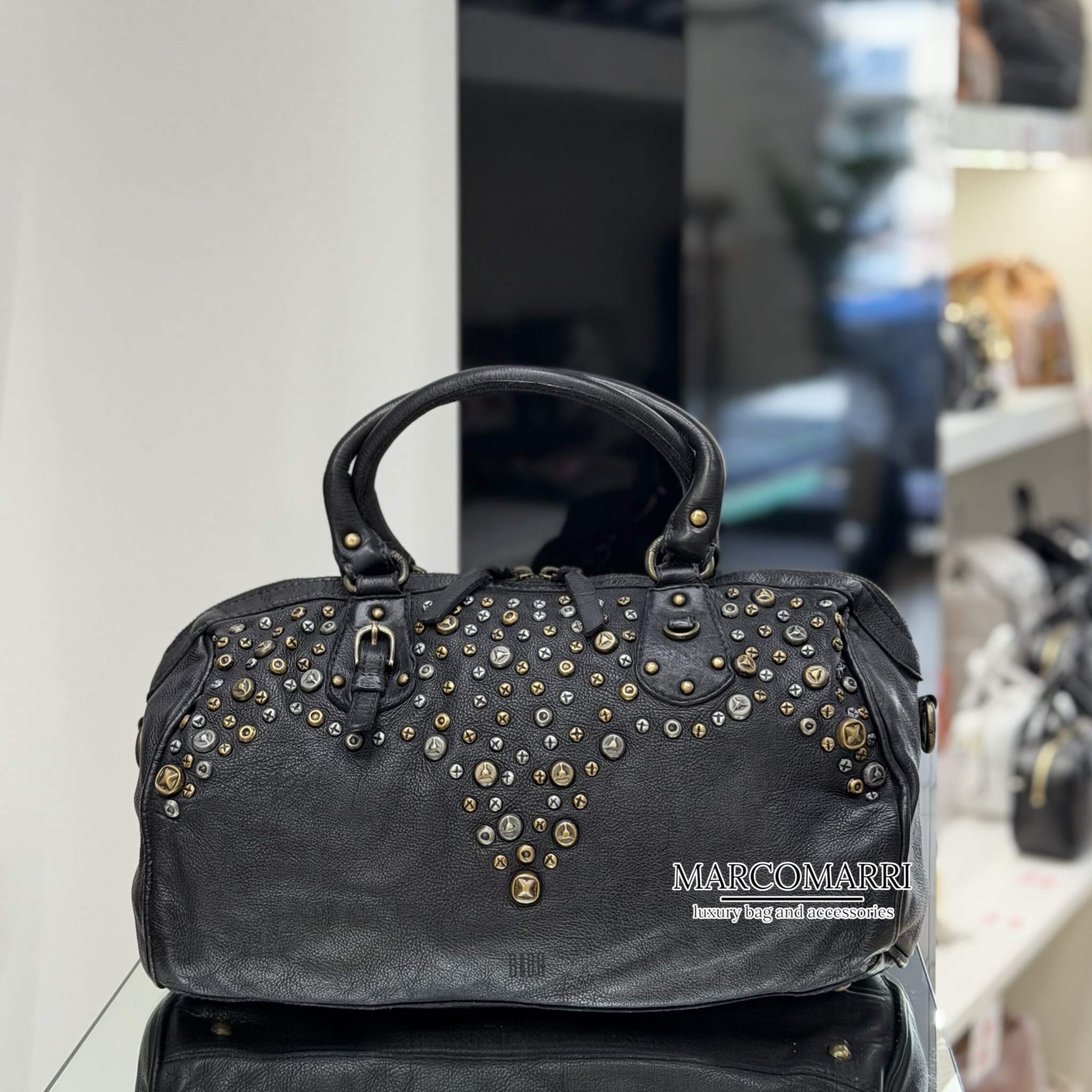 BiBa Borsa bauletto in pelle con borchie Marco Marri boutique Ponte San Giovanni, Perugia (2)