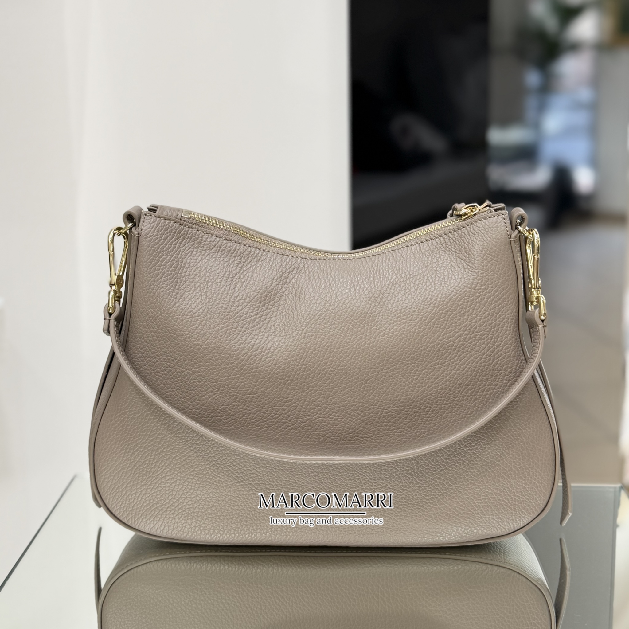 Coccinelle Borsa Nory medium Taupe - immagine 5
