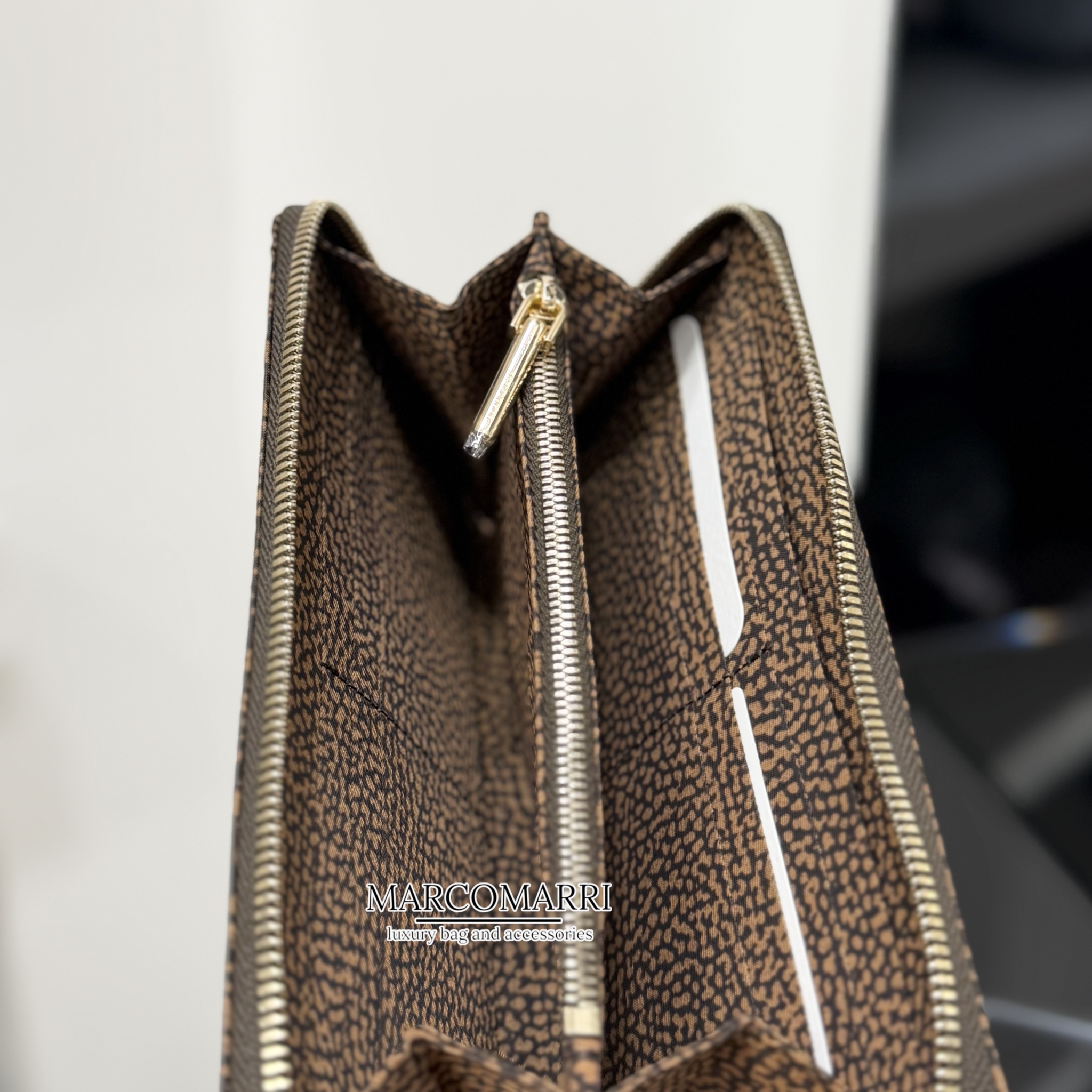 Borbonese Portafoglio large zip chestnut - immagine 4