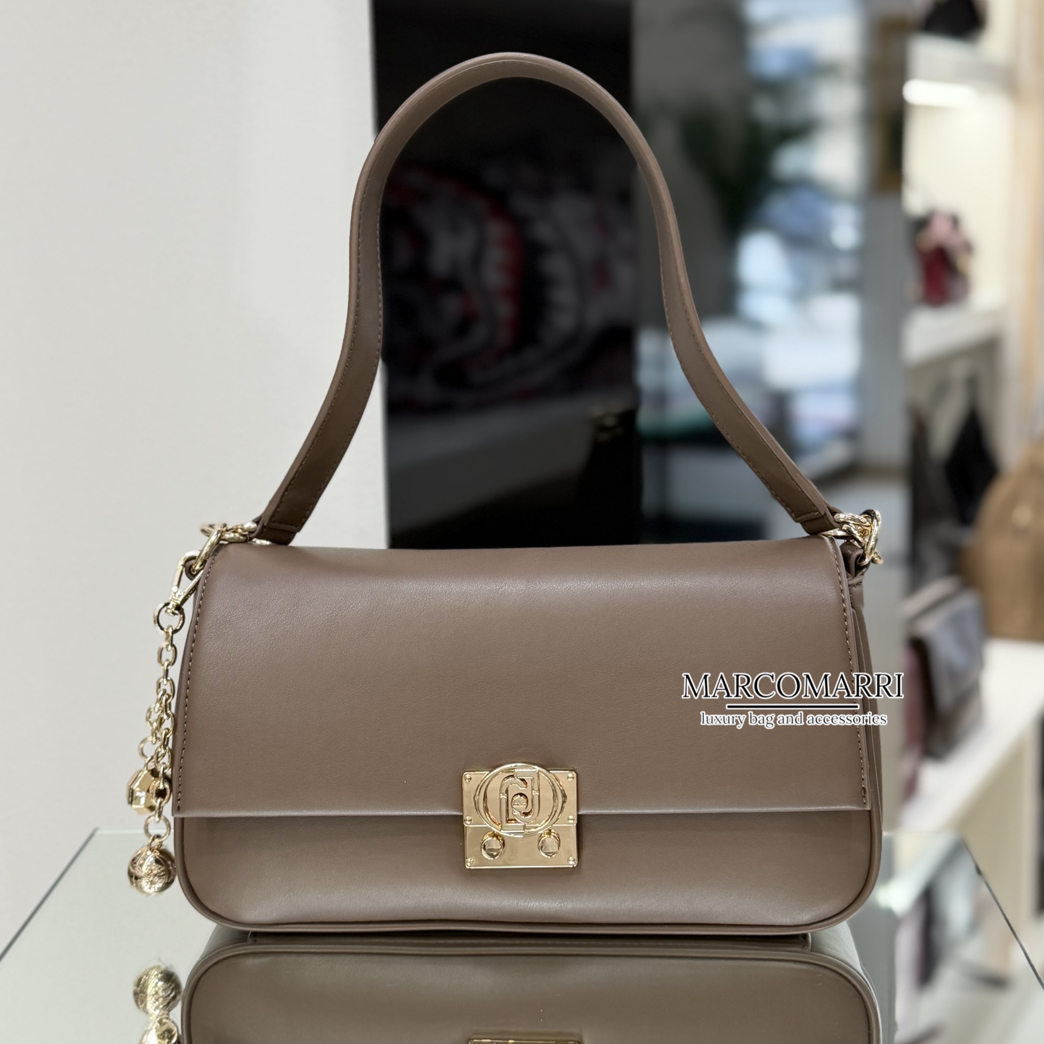 Liujo crossbody adiva Marco Marri negozio di borse e accessori Ponte San Giovanni, Perugia (6)