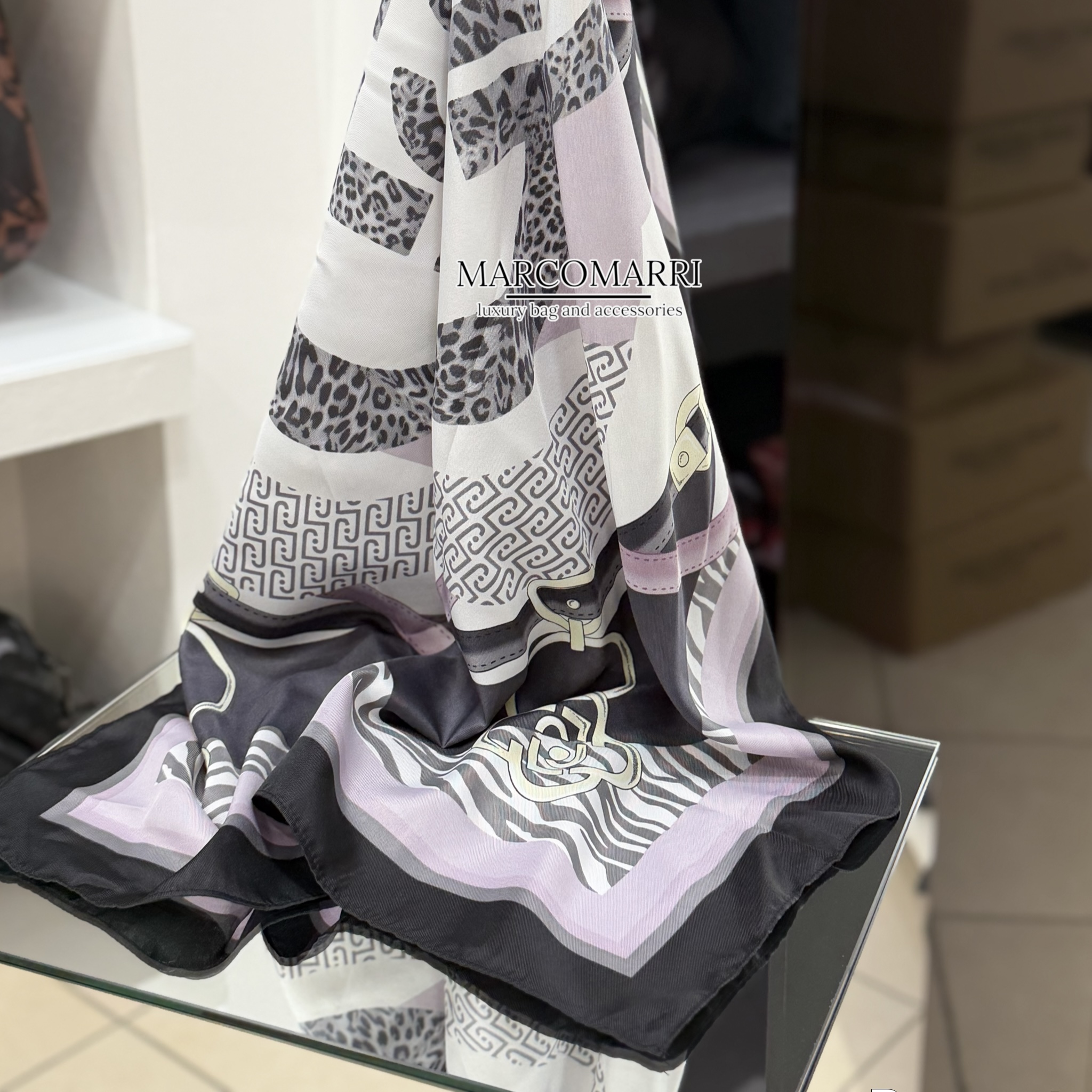 Liujo Foulard stampa mix - immagine 2
