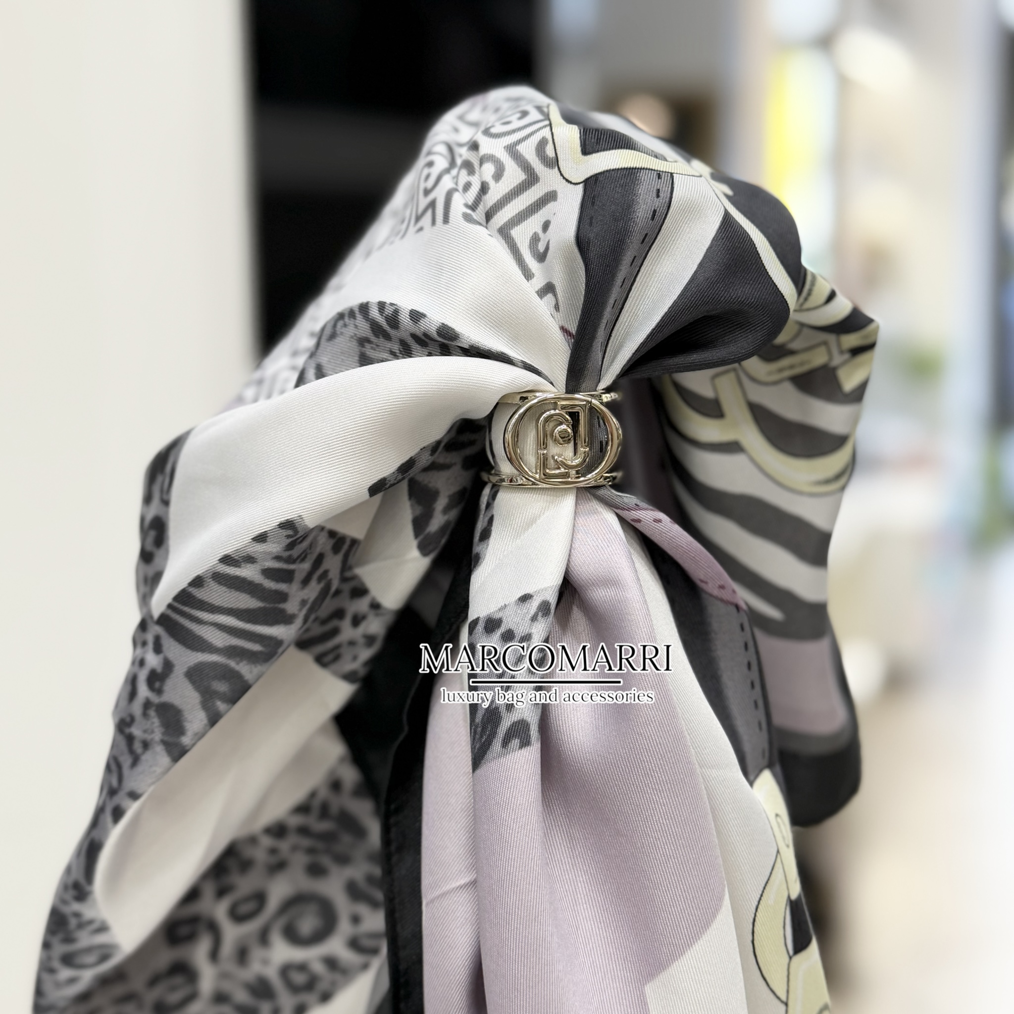 Liujo Foulard stampa mix - immagine 3