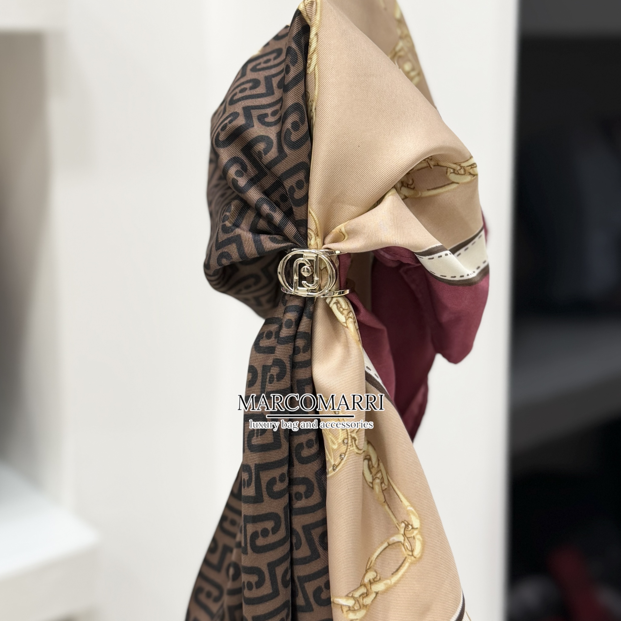 Liujo Foulard stampa logo/catene - immagine 4