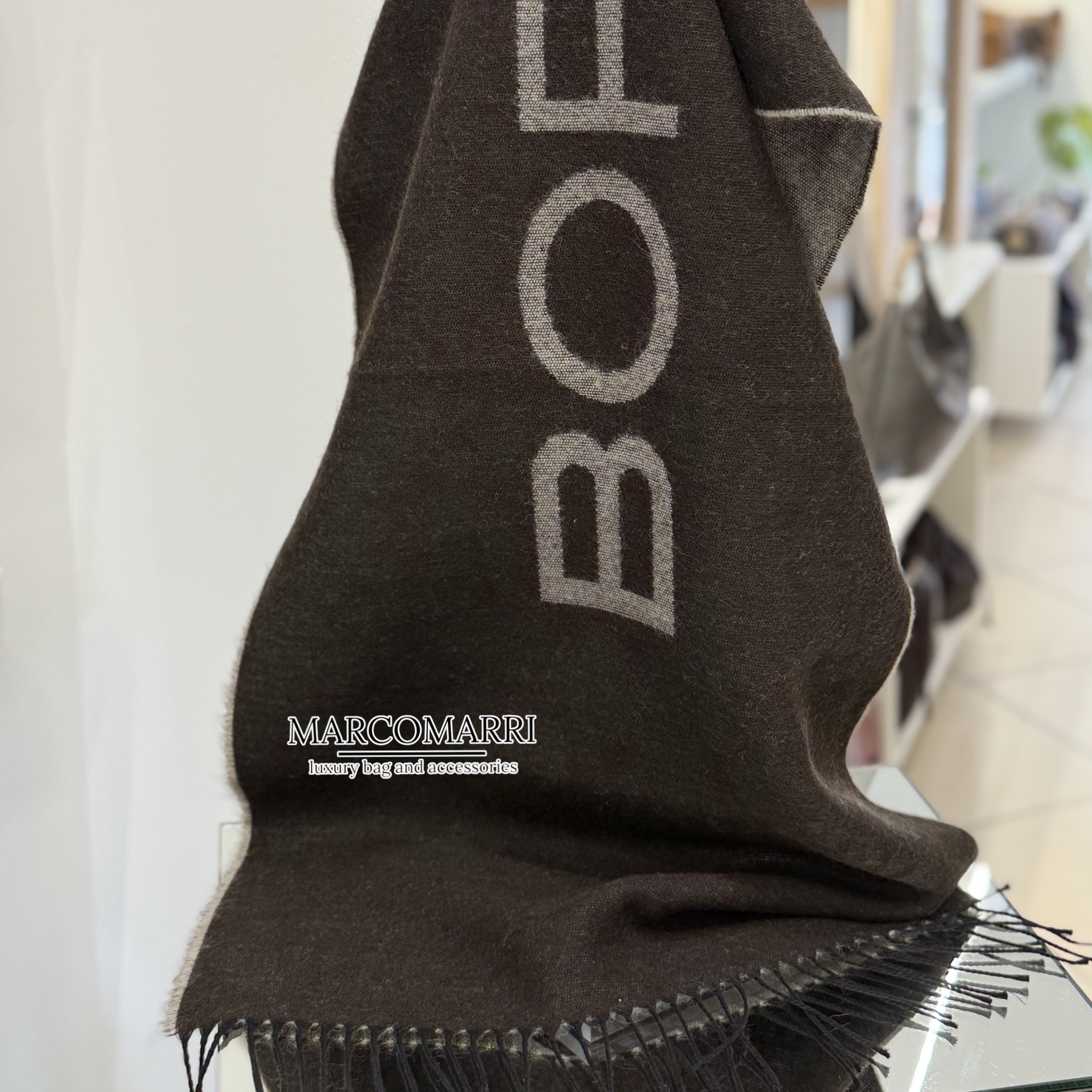 Borbonese sciarpa logo lettering champagne/chocolate - immagine 2