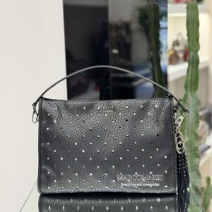 La Carrie Downtown con borchie black