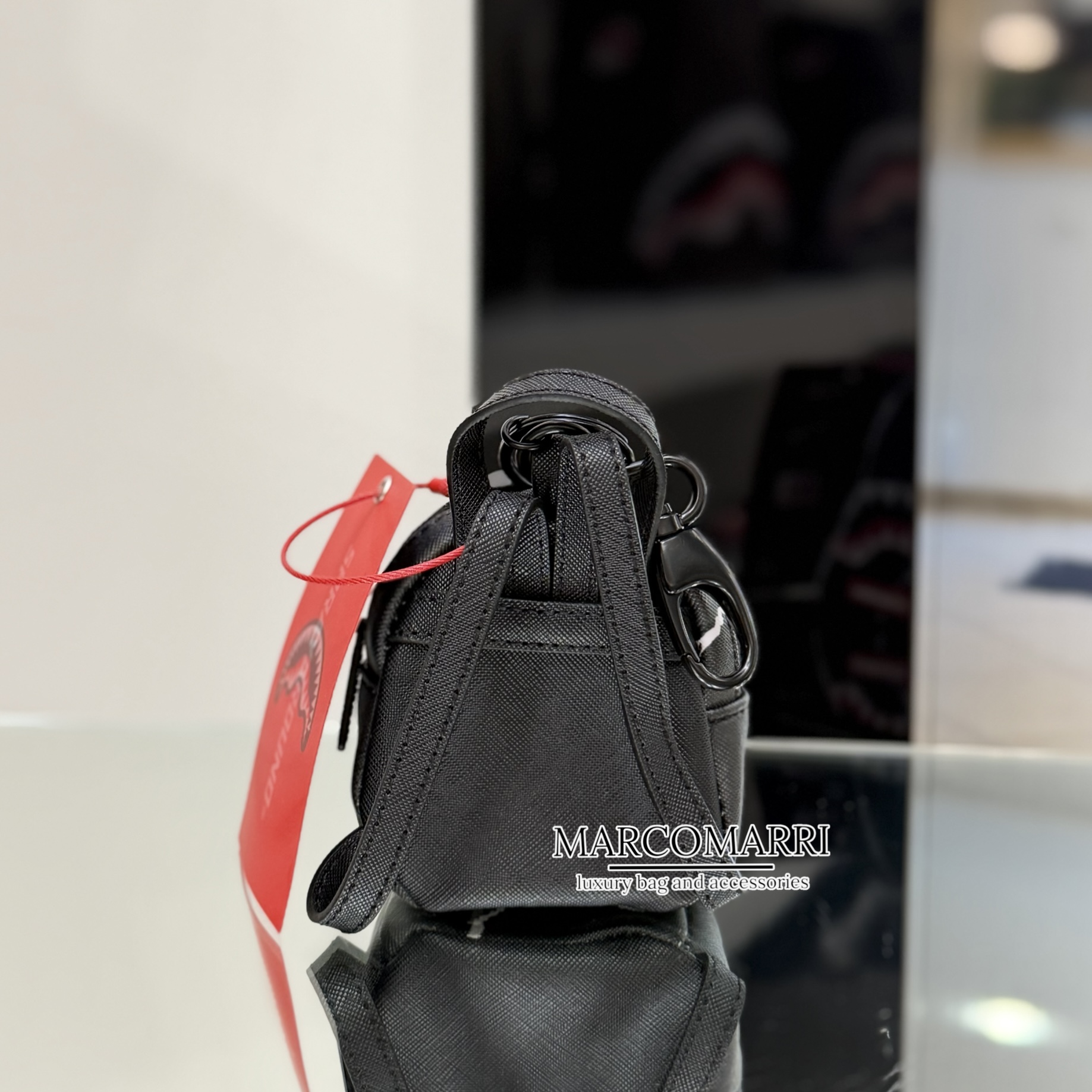 Sprayground Portachiavi center rip revealing gray check - immagine 2